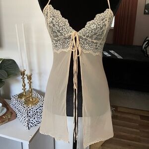 Victoria's Secret Vintage Y2K Ivory Sheer Mesh Lace Babydoll Lingerie